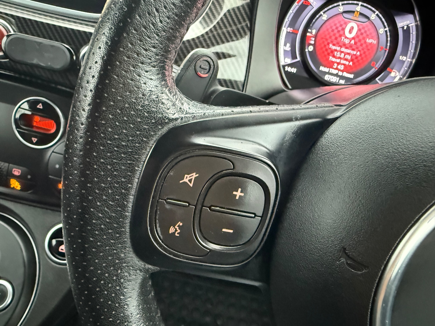 Used Abarth 595 2016 for sale - 76670490: Photo 59