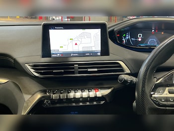 Used Peugeot 5008 2019 for sale - 79482785: Photo