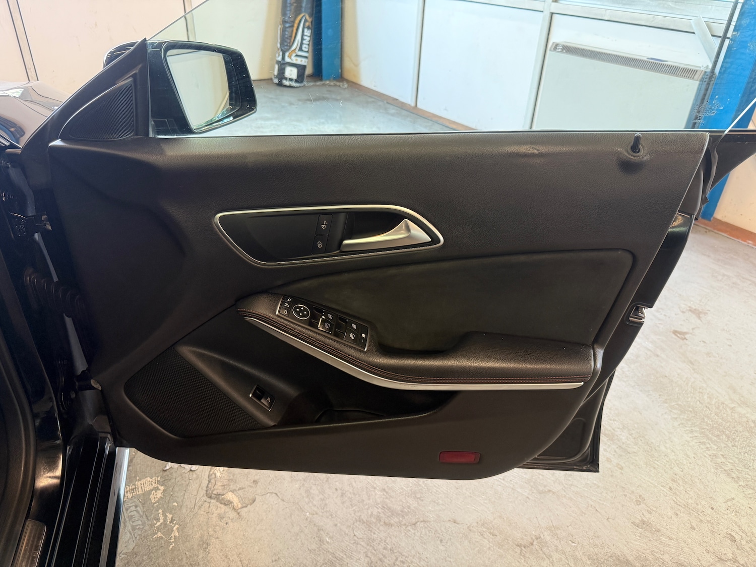 Used Mercedes-Benz CLA 2016 for sale - 76353058: Photo 49