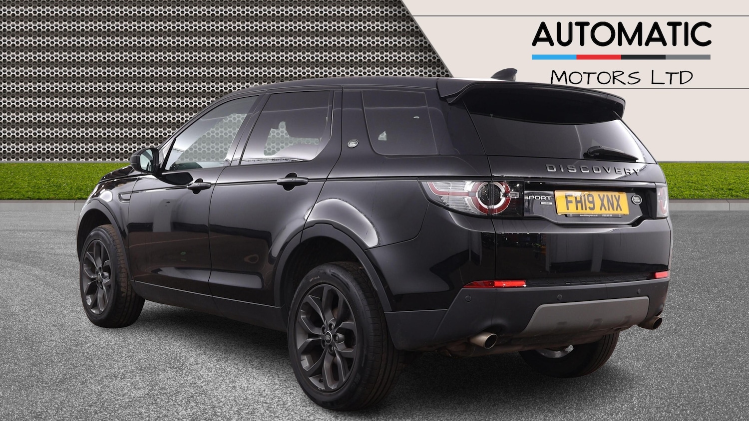 Used Land Rover Discovery Sport 2019 for sale - 77849135: Photo 2