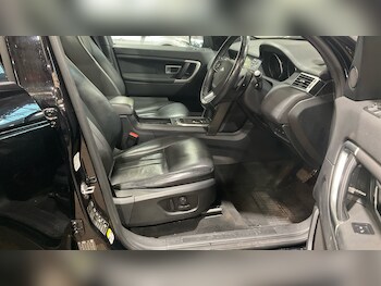 Used Land Rover Discovery Sport 2019 for sale - 77849135: Photo