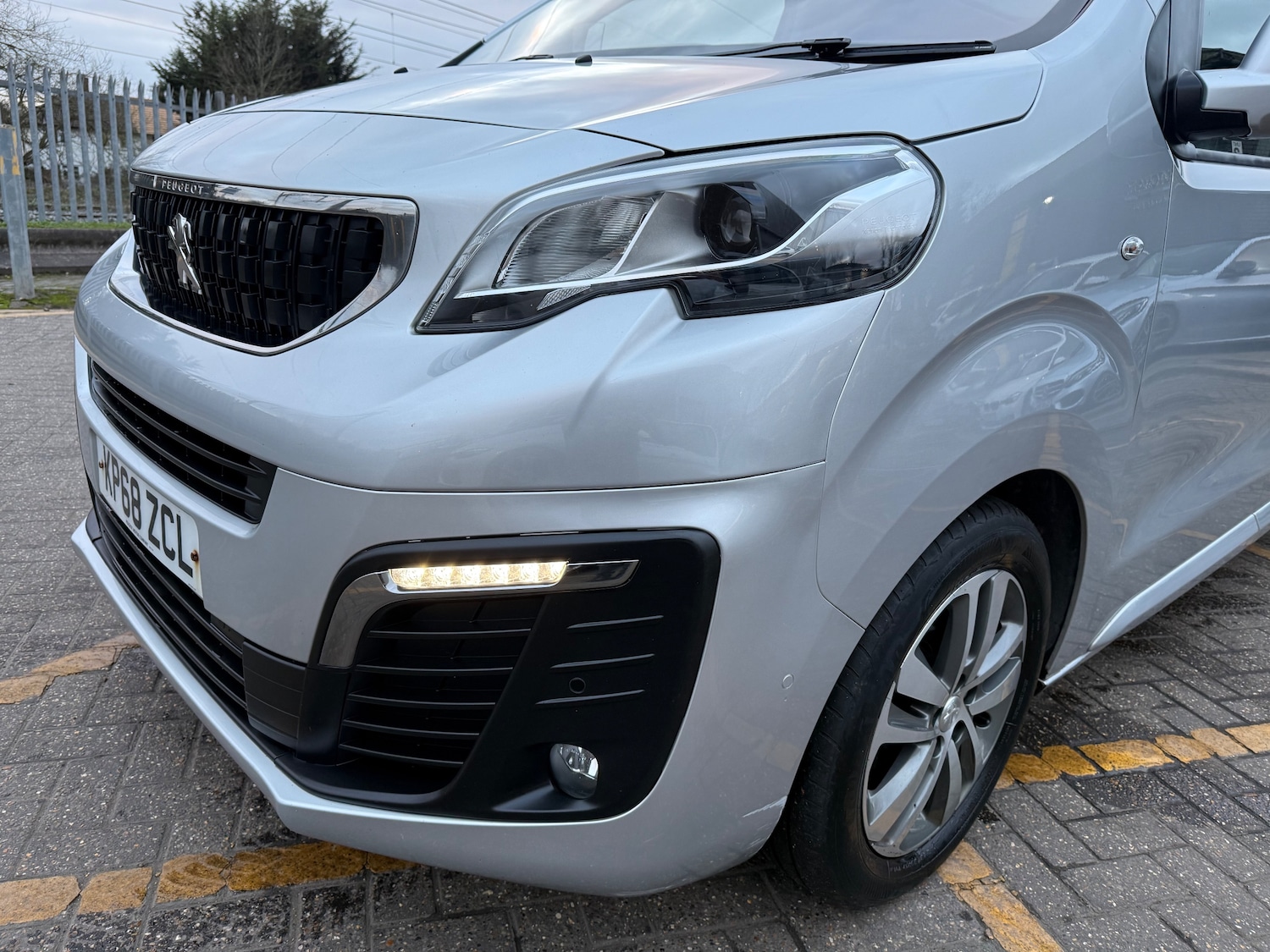 Used Peugeot Traveller 2018 for sale - 77319702: Photo 13