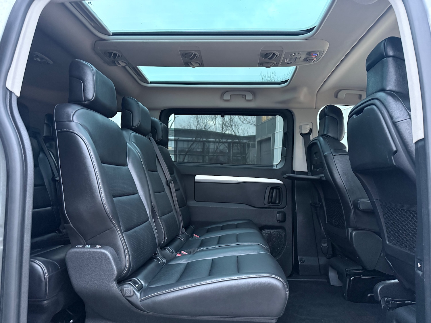 Used Peugeot Traveller 2018 for sale - 77319702: Photo 15