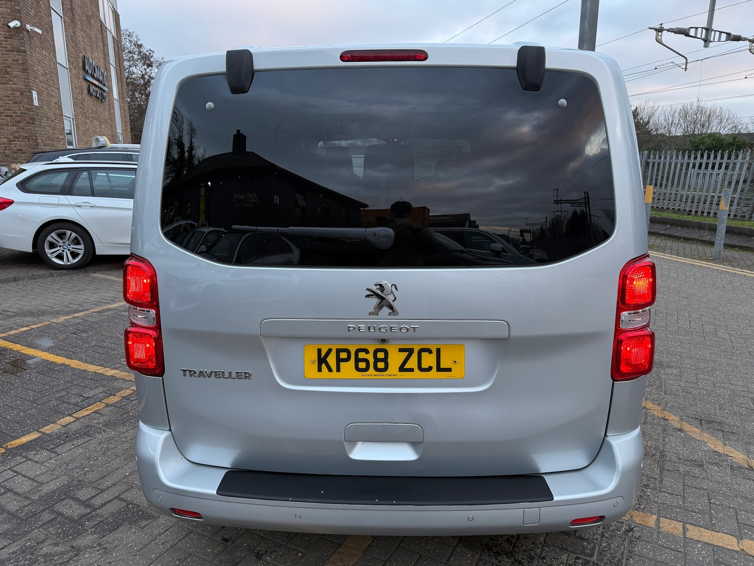 Used Peugeot Traveller 2018 for sale - 77319702: Photo 19