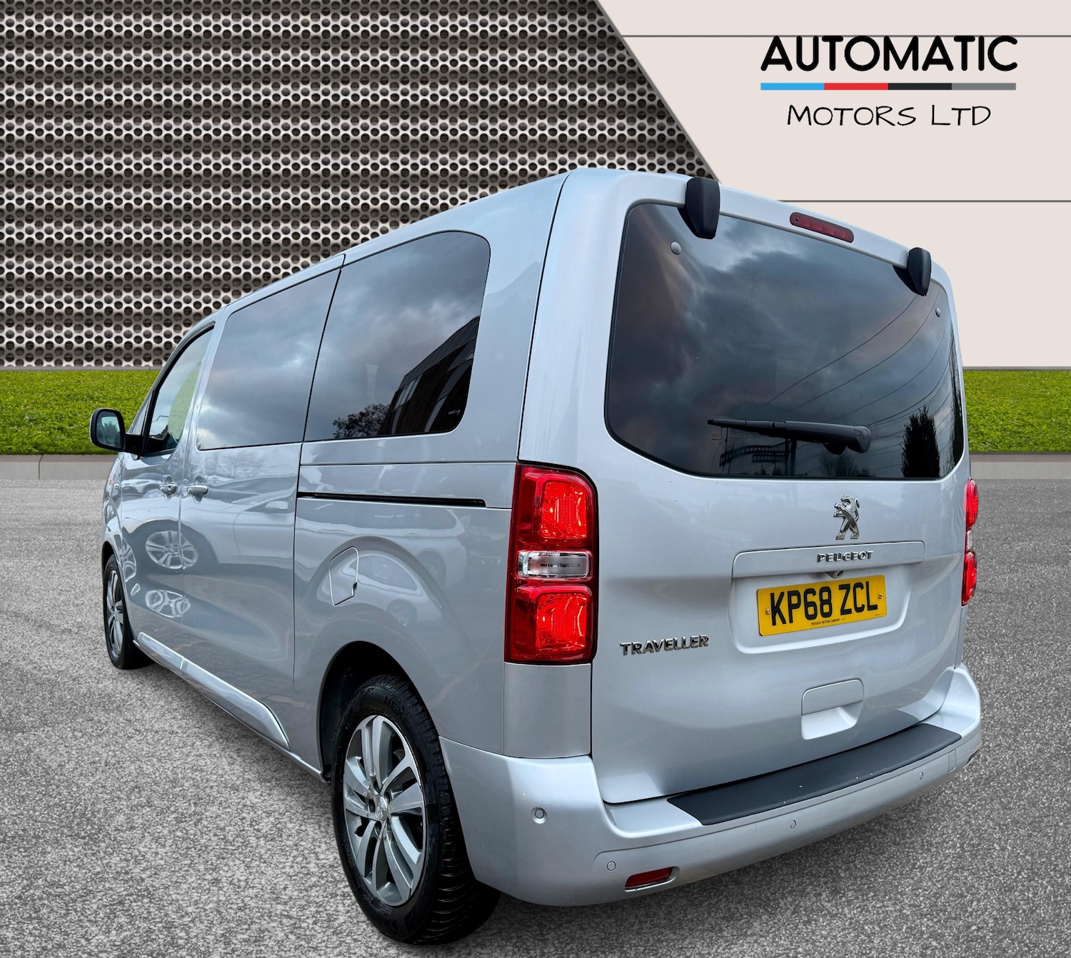 Used Peugeot Traveller 2018 for sale - 77319702: Photo 2