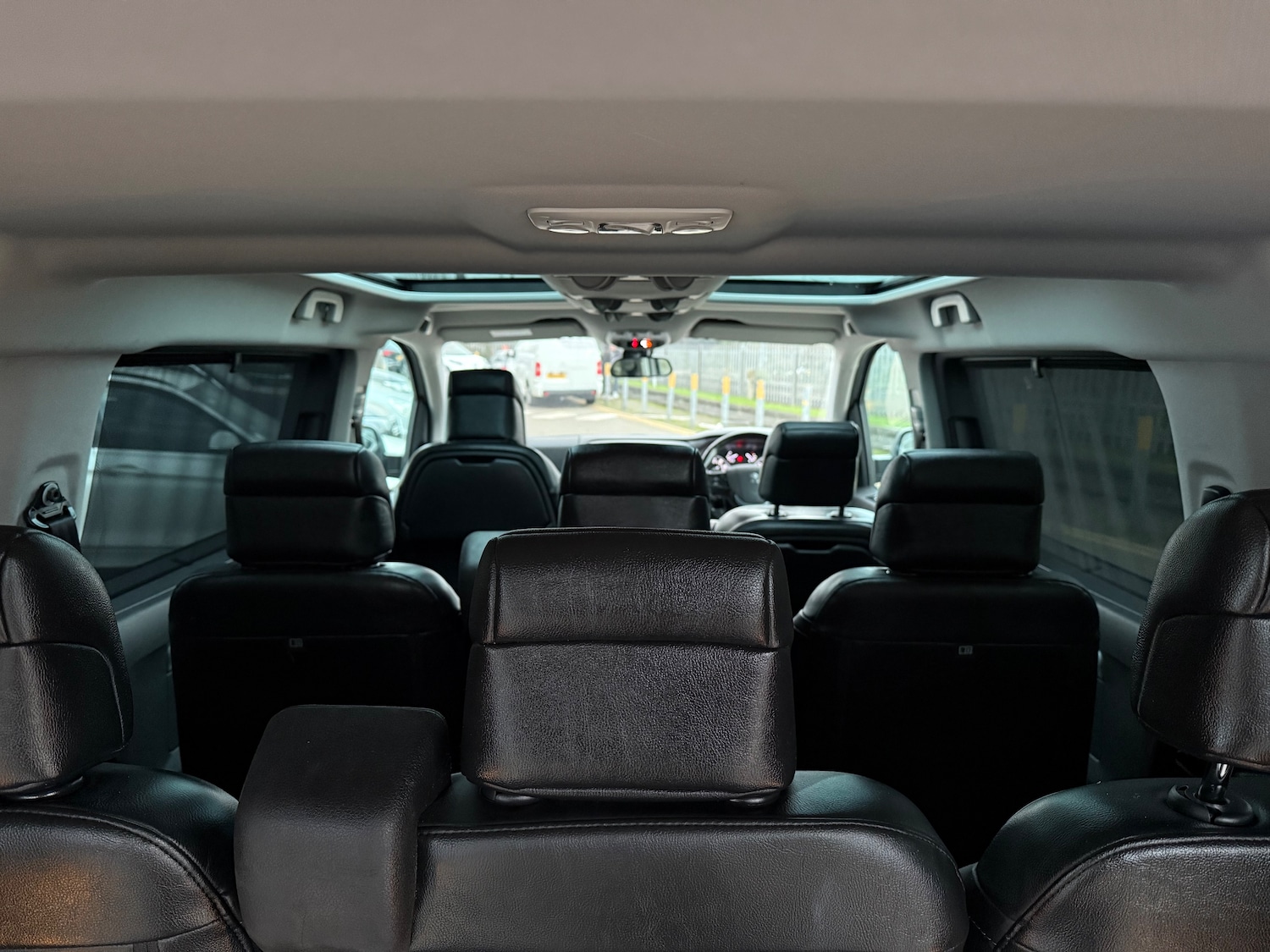 Used Peugeot Traveller 2018 for sale - 77319702: Photo 23