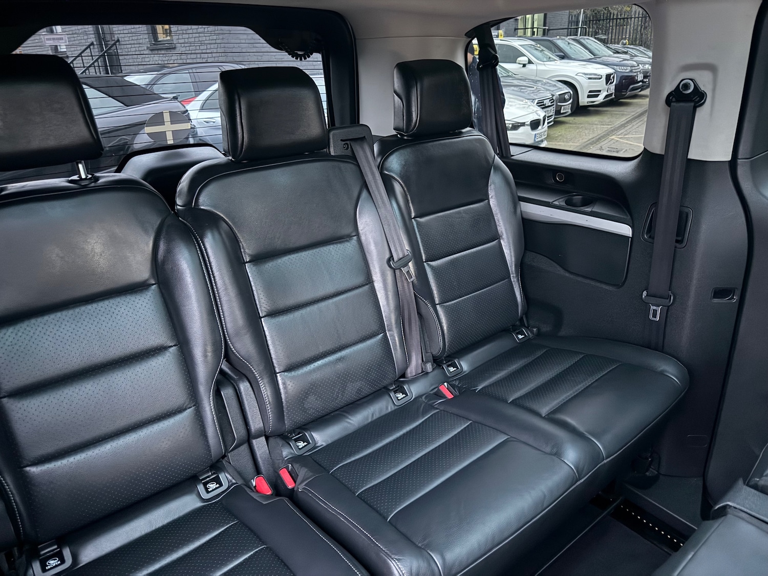 Used Peugeot Traveller 2018 for sale - 77319702: Photo 26