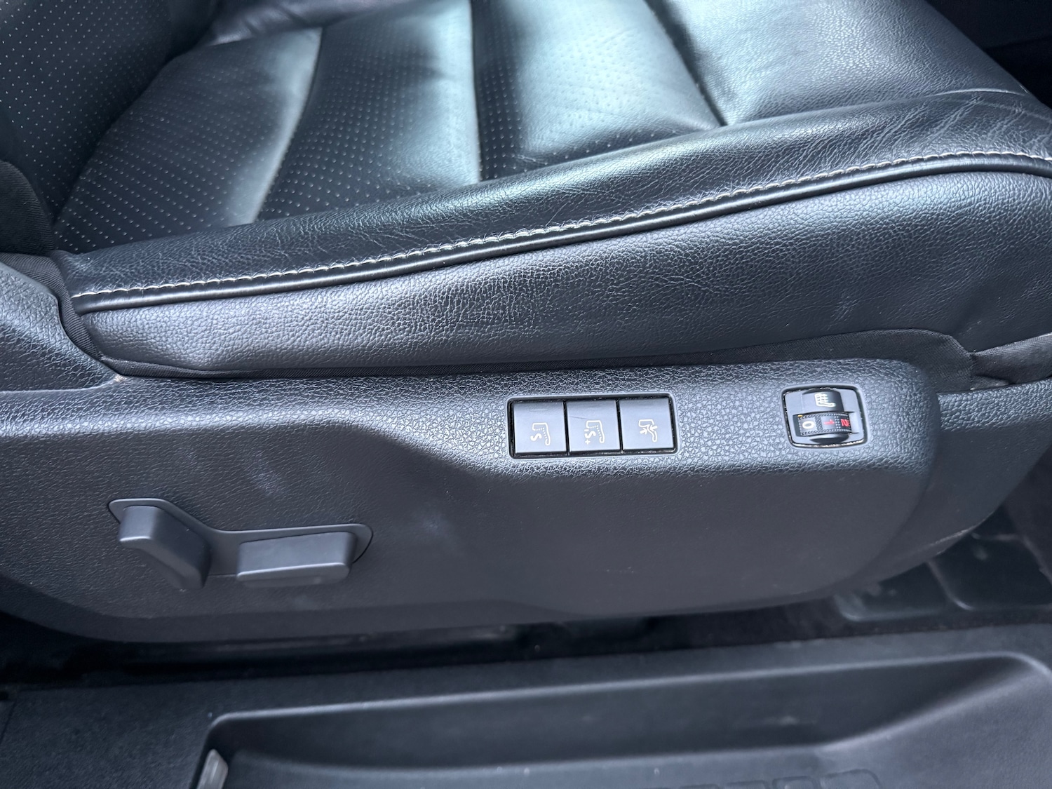 Used Peugeot Traveller 2018 for sale - 77319702: Photo 32