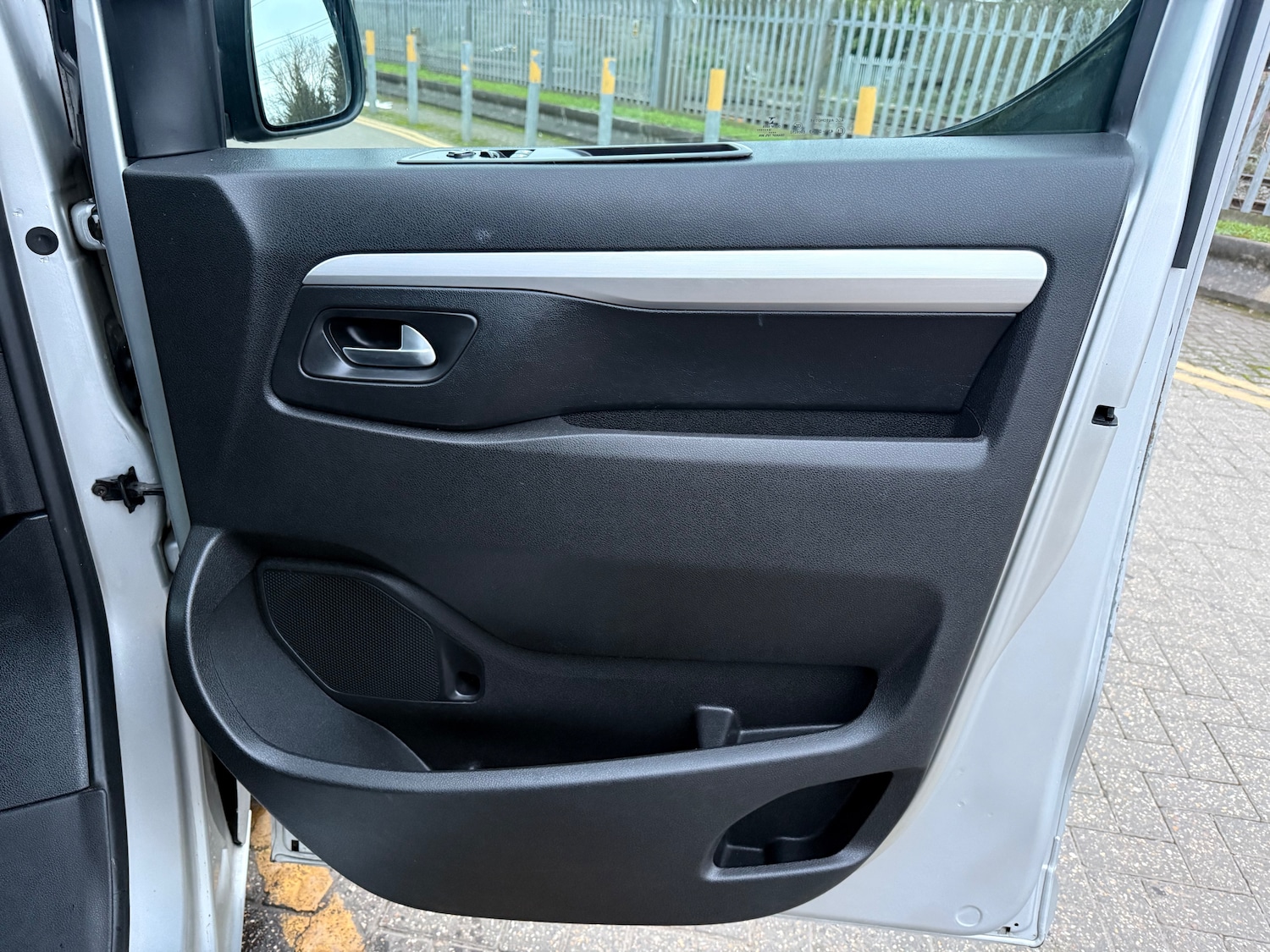 Used Peugeot Traveller 2018 for sale - 77319702: Photo 36