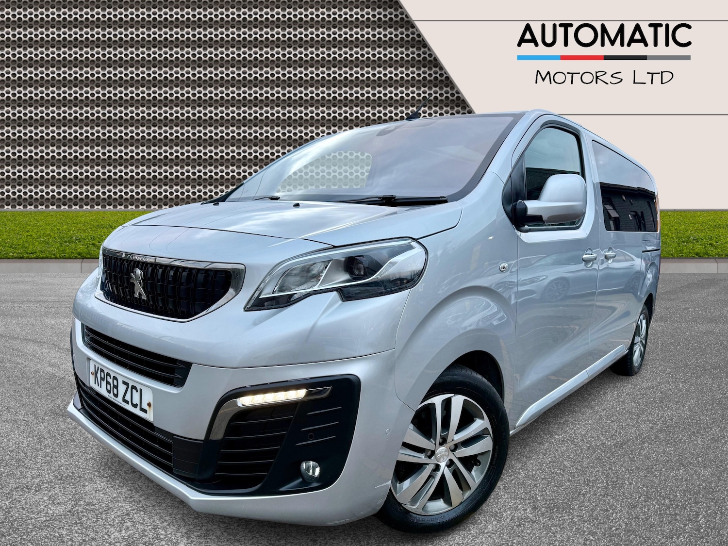 Used Peugeot Traveller 2018 for sale - 77319702: Photo 4