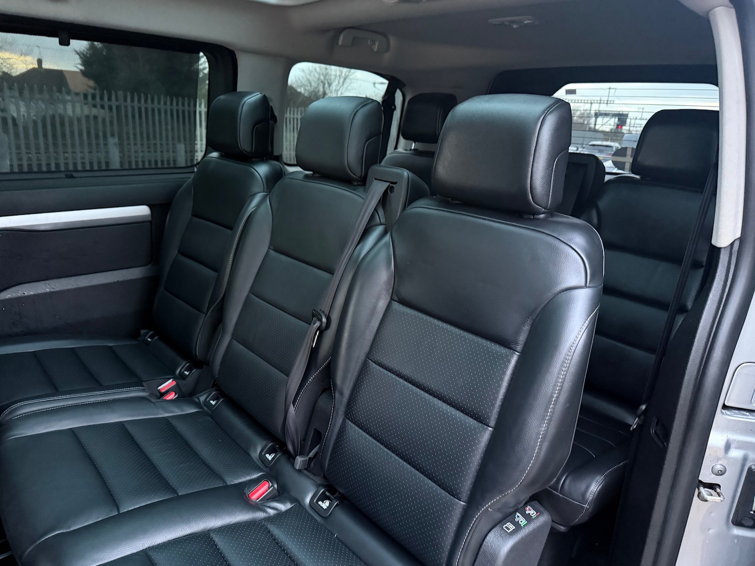 Used Peugeot Traveller 2018 for sale - 77319702: Photo 40