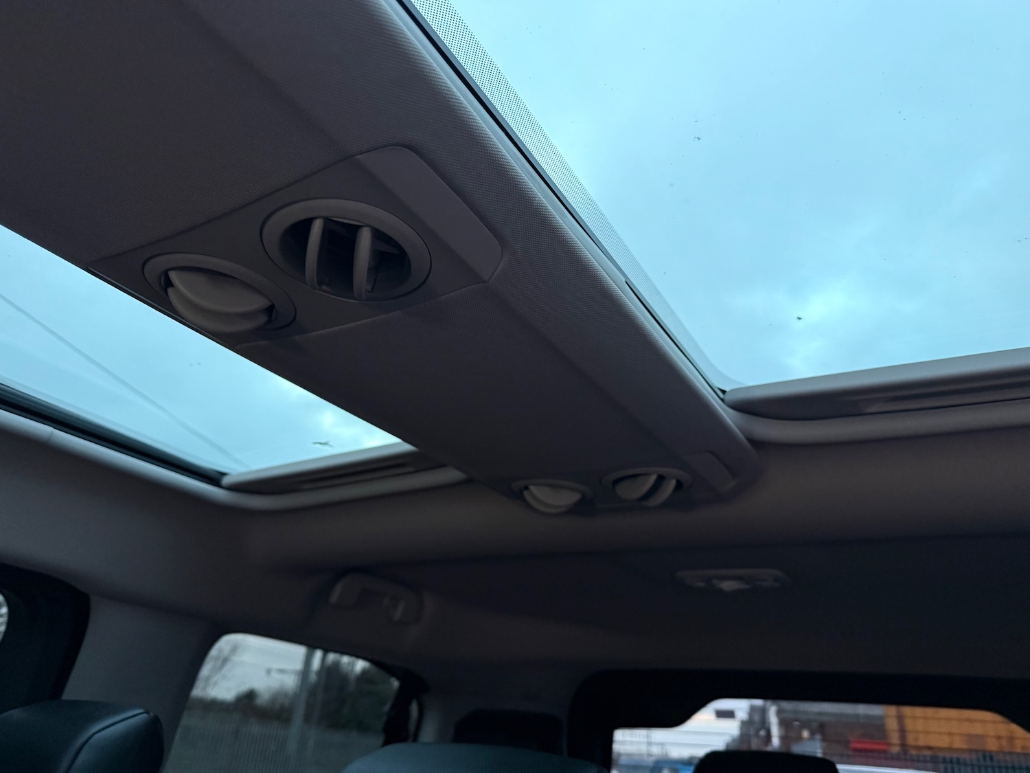 Used Peugeot Traveller 2018 for sale - 77319702: Photo 42