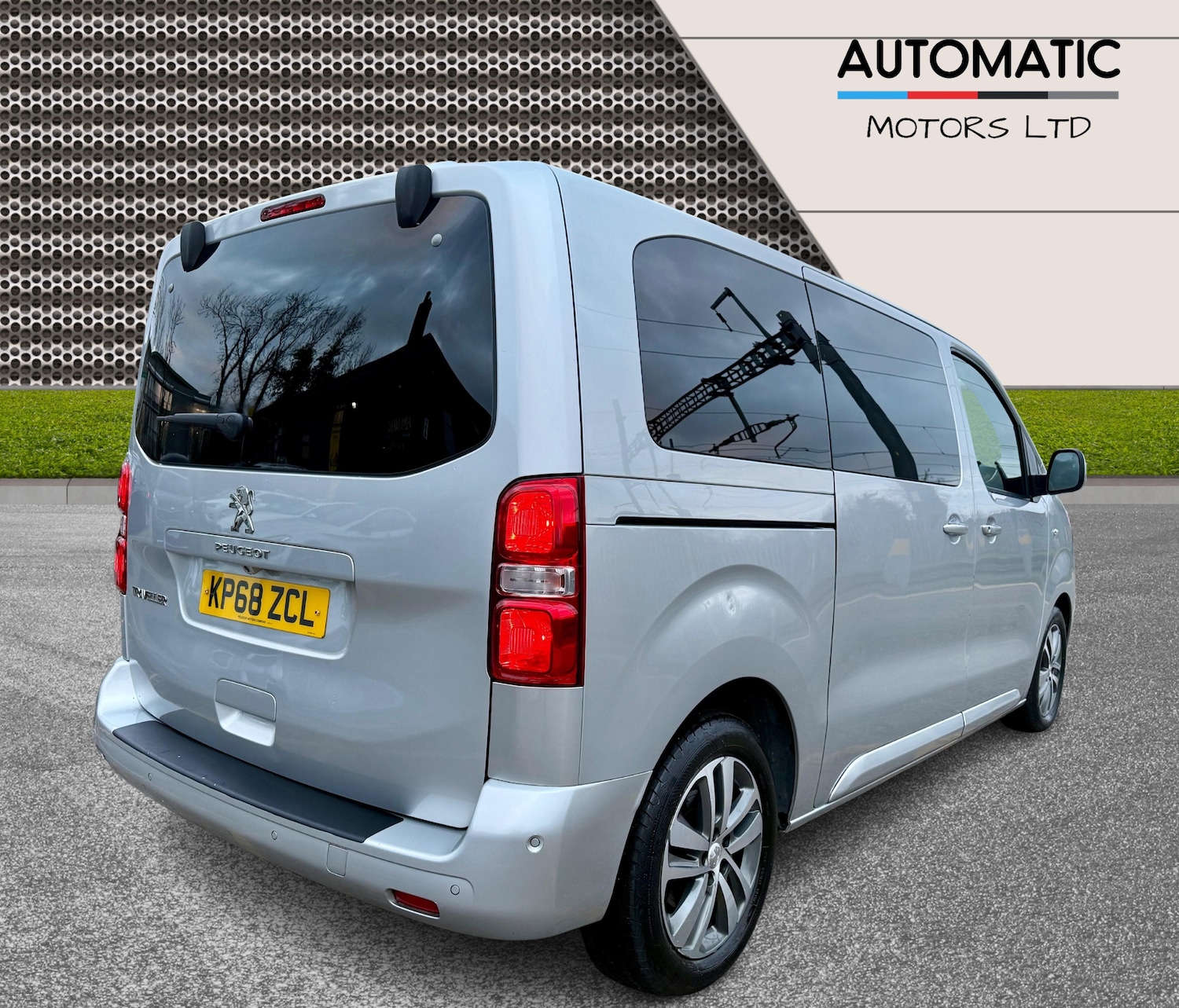 Used Peugeot Traveller 2018 for sale - 77319702: Photo 5