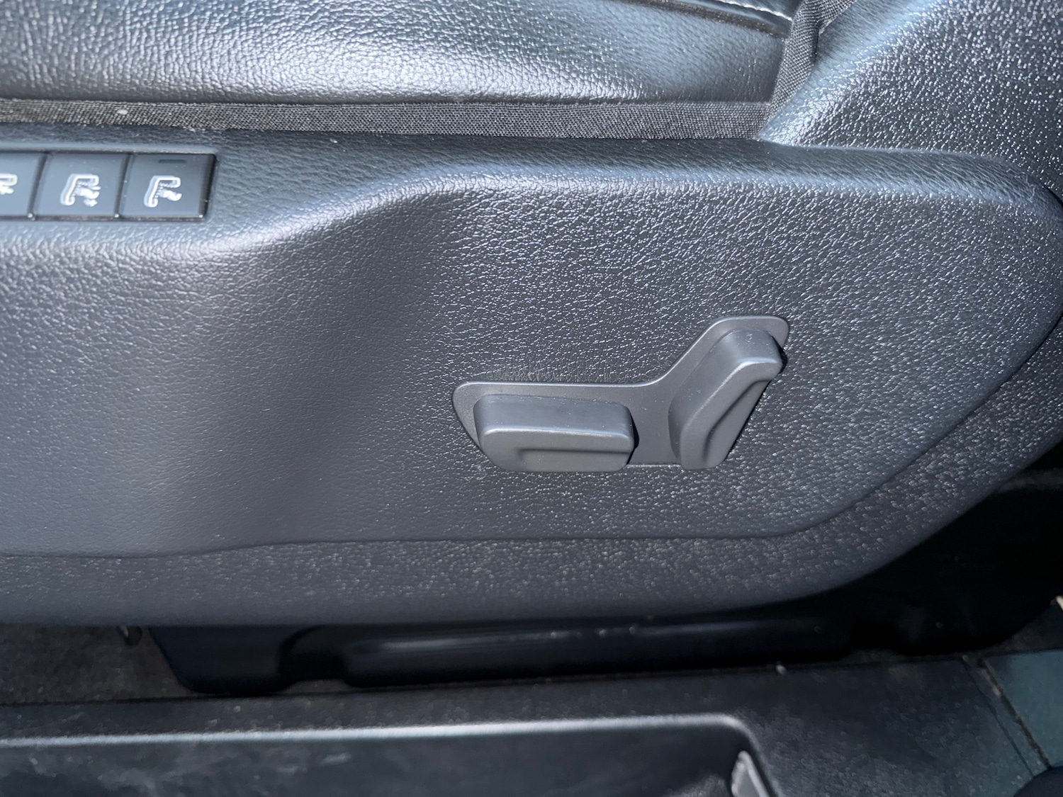 Used Peugeot Traveller 2018 for sale - 77319702: Photo 53