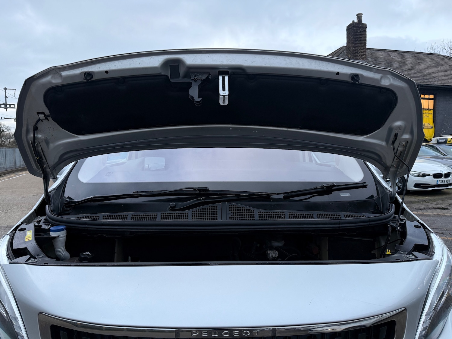 Used Peugeot Traveller 2018 for sale - 77319702: Photo 58