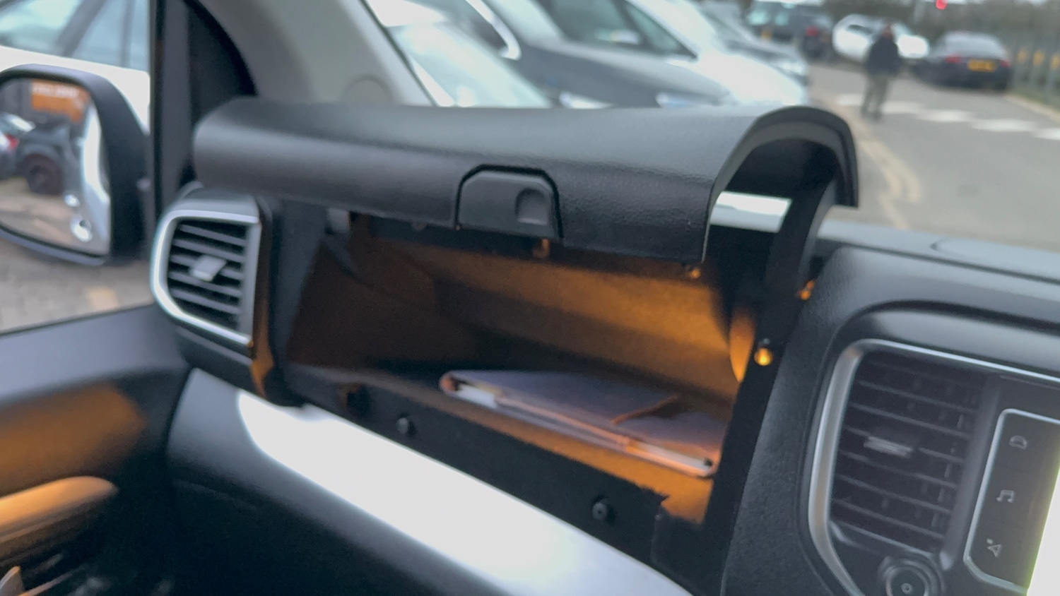 Used Peugeot Traveller 2018 for sale - 77319702: Photo 61