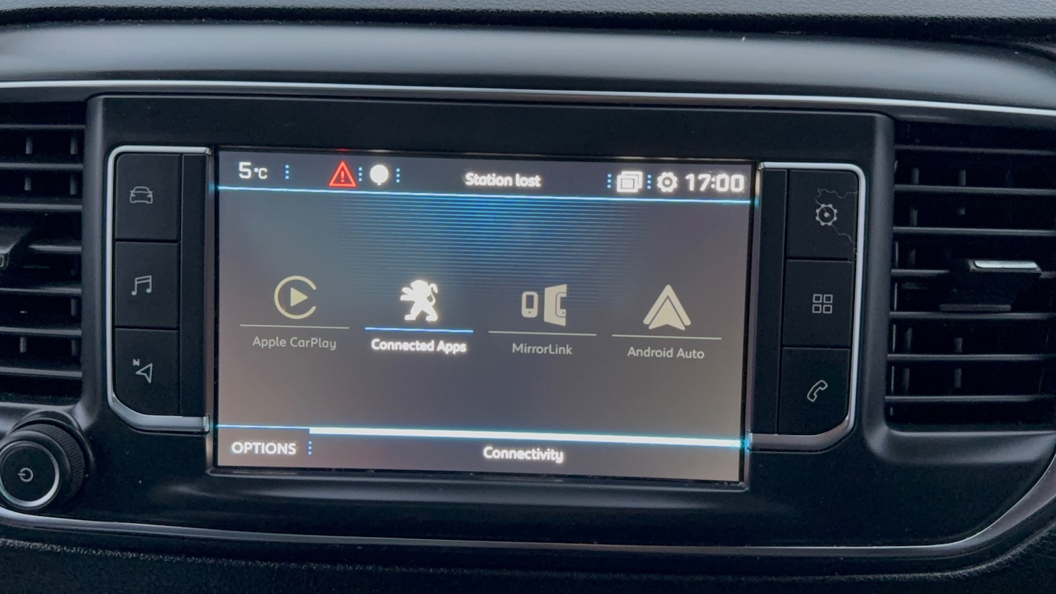 Used Peugeot Traveller 2018 for sale - 77319702: Photo 64