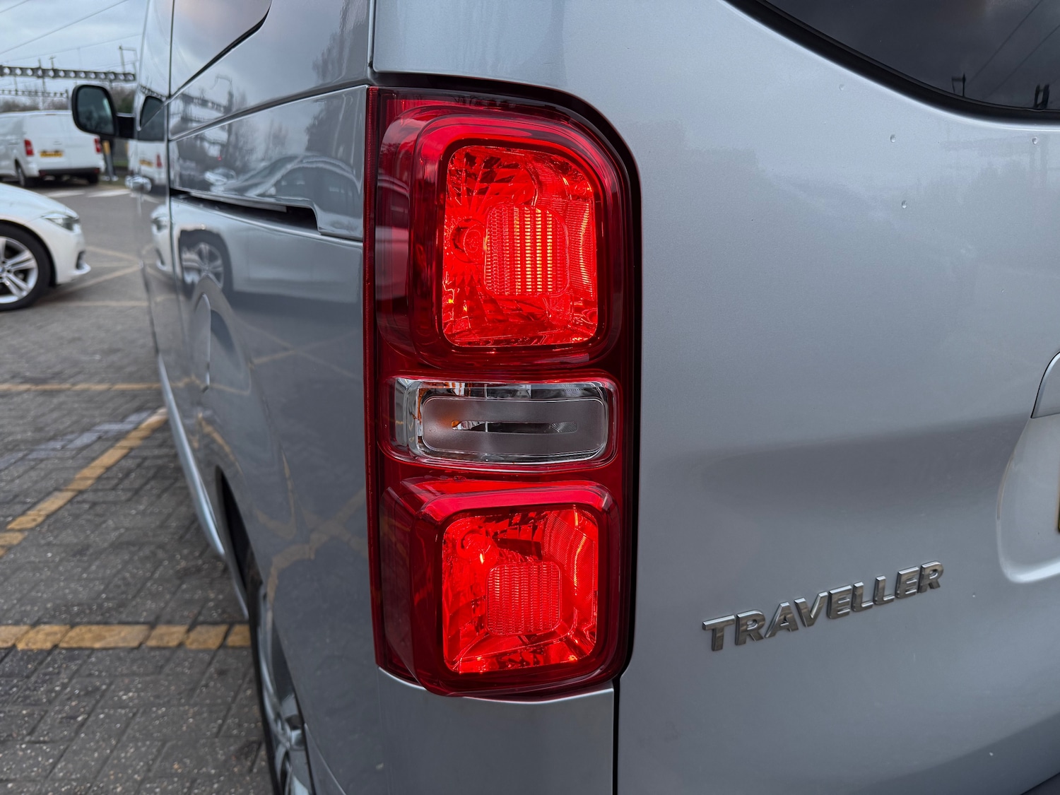 Used Peugeot Traveller 2018 for sale - 77319702: Photo 80