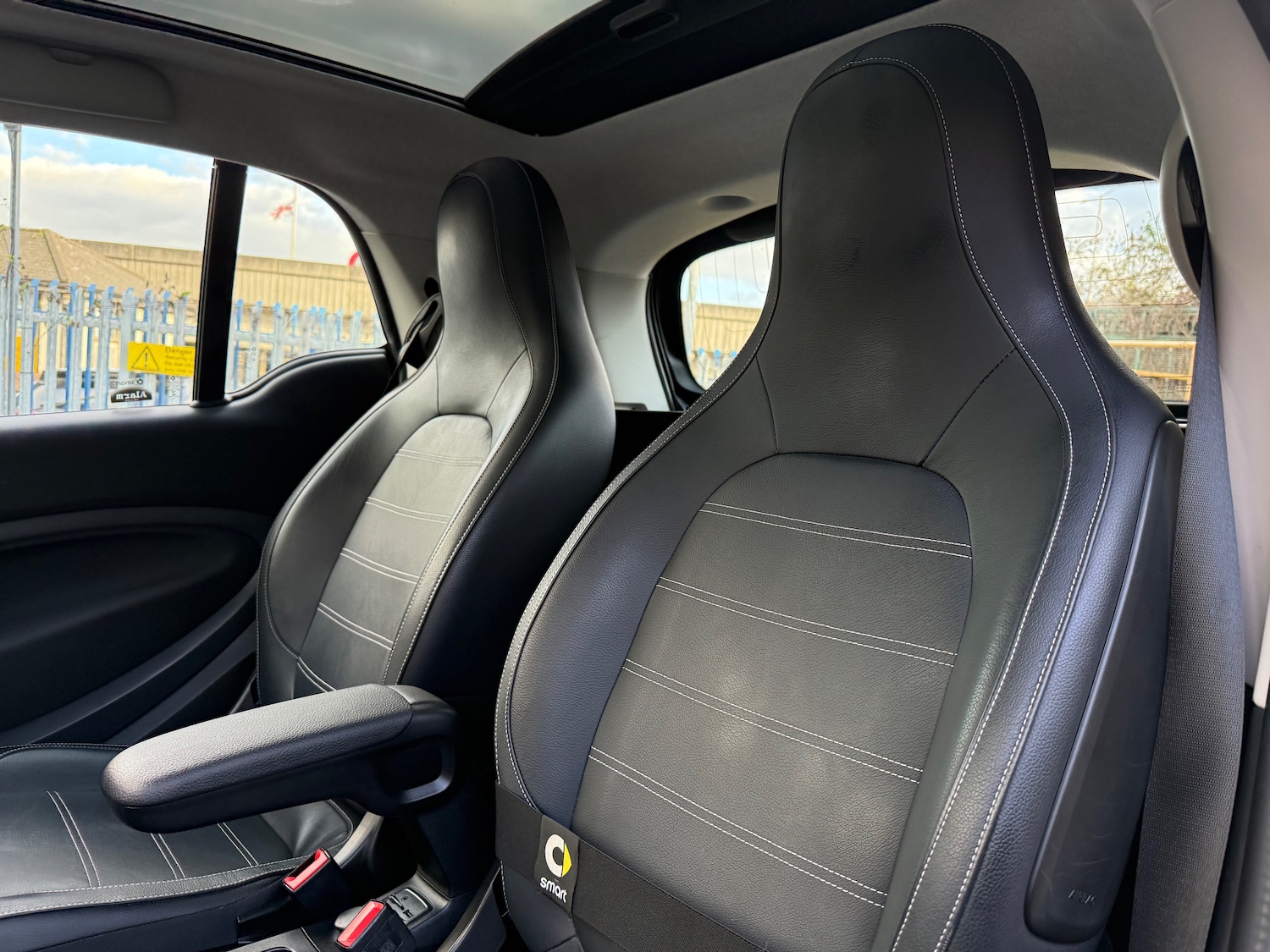 Used smart fortwo 2018 for sale - 77259055: Photo 15