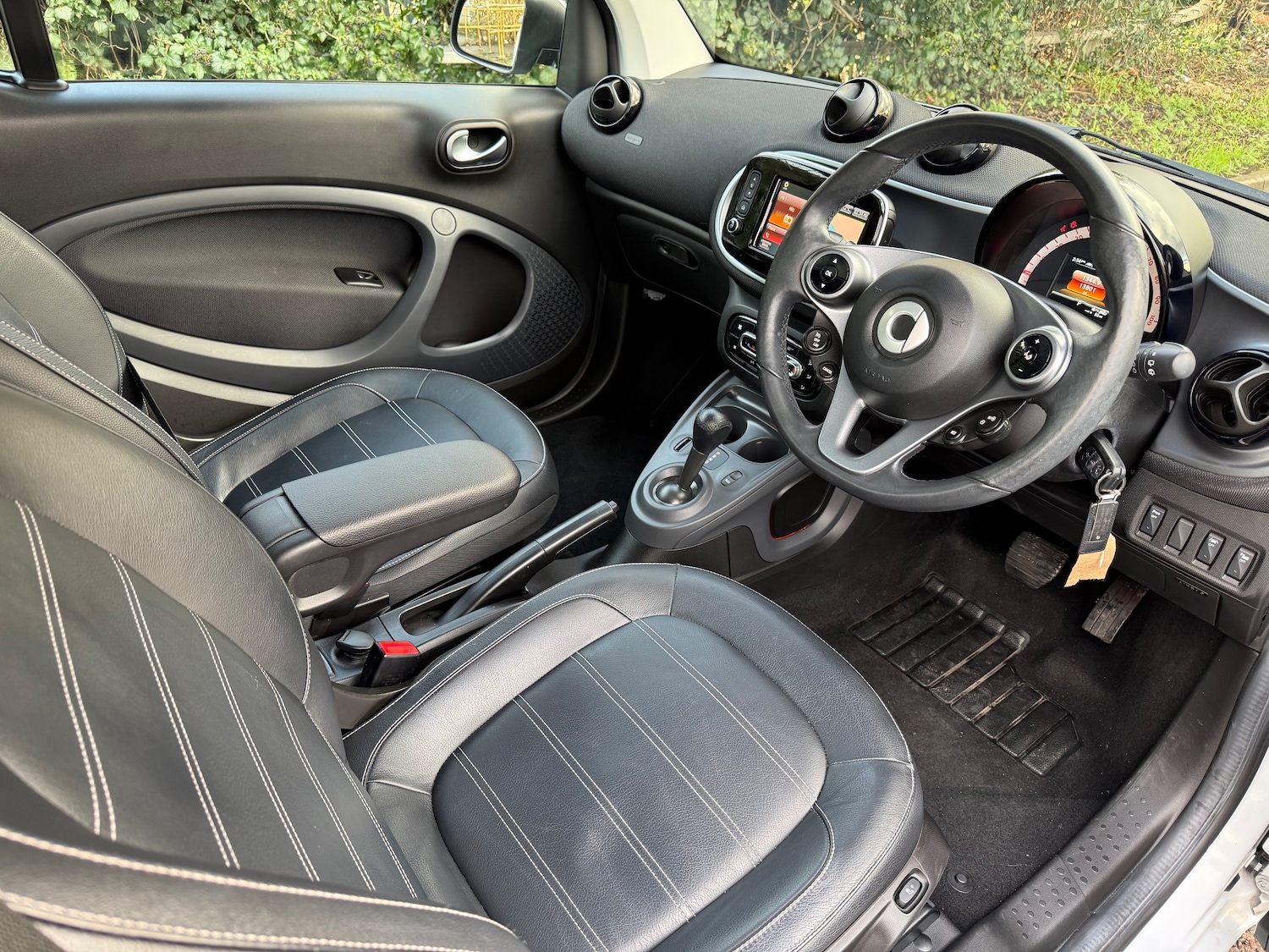 Used smart fortwo 2018 for sale - 77259055: Photo 32