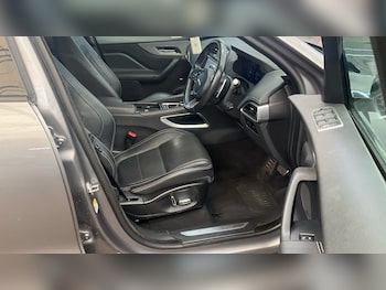 Used Jaguar F-Pace 2019 for sale - 76750881: Photo