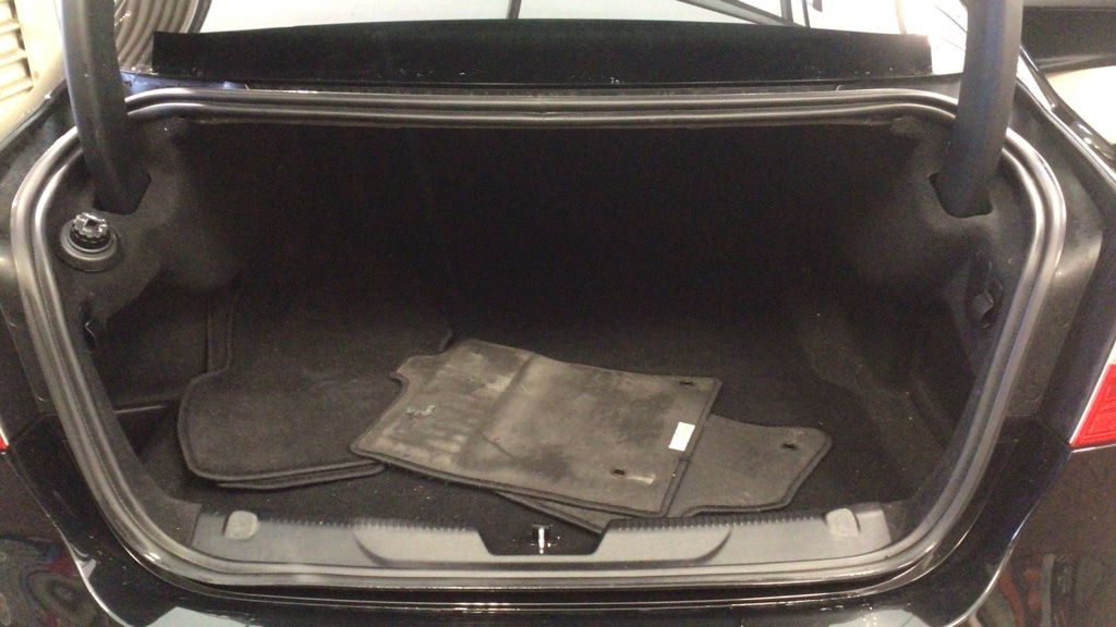 Used Jaguar XE 2016 for sale - 77312983: Photo 9