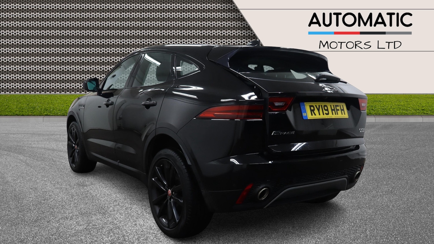 Used Jaguar E-Pace 2019 for sale - 77849139: Photo 2