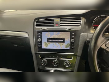 Used Volkswagen Golf 2018 for sale - 79010543: Photo