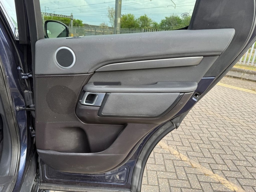 Used Land Rover Discovery 2017 for sale - 76311776: Photo 38