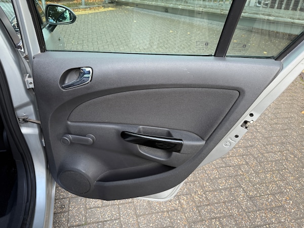 Used Vauxhall Corsa 2013 for sale - 76019461: Photo 40