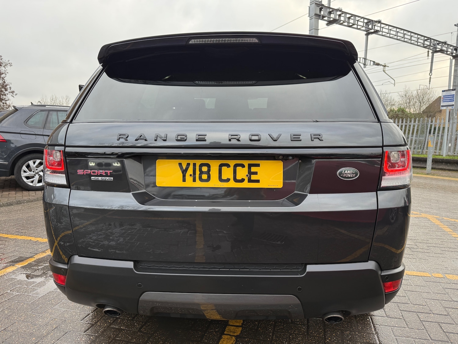 Used Land Rover Range Rover Sport 2017 for sale - 76638004: Photo 21