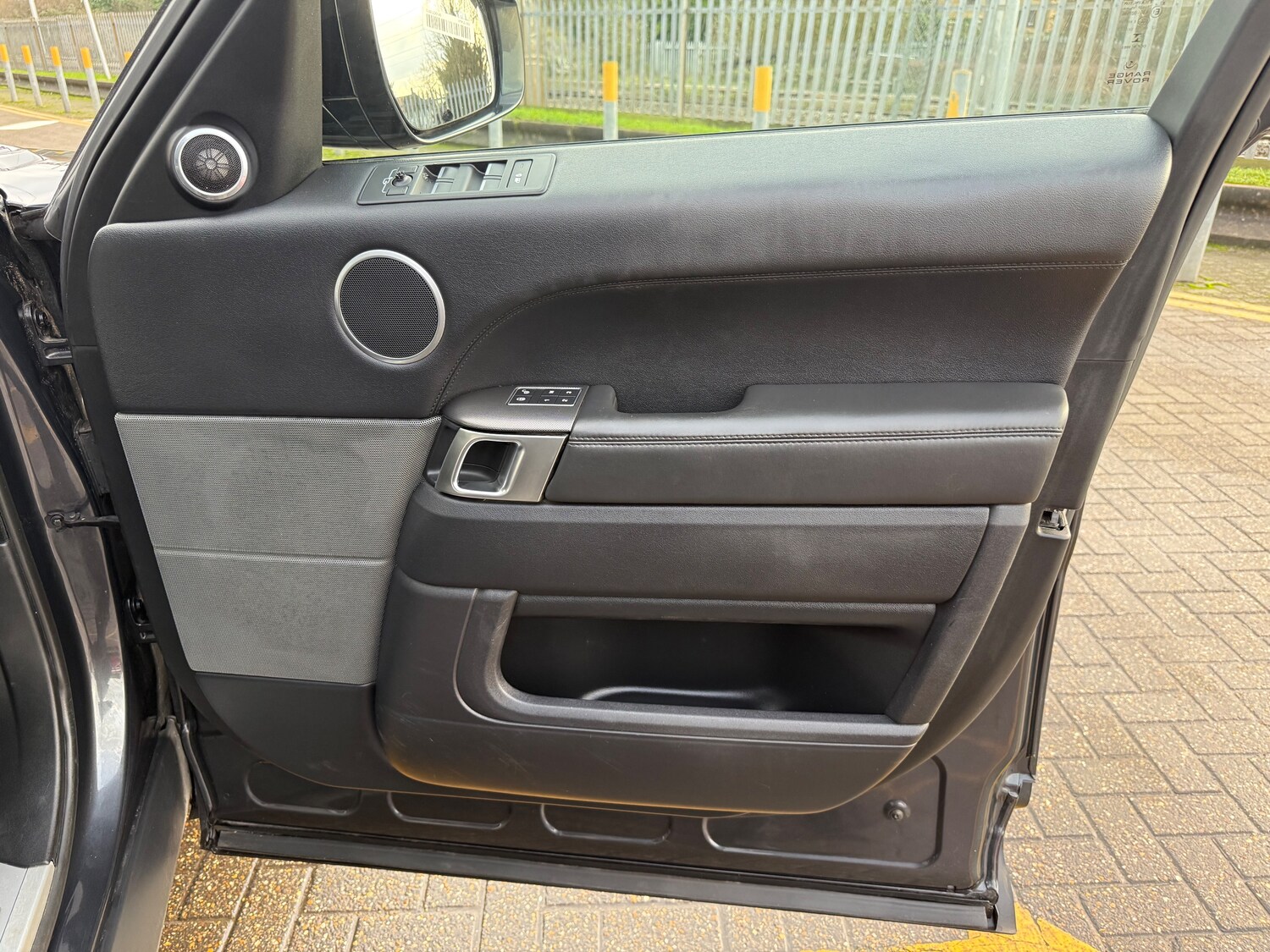 Used Land Rover Range Rover Sport 2017 for sale - 76638004: Photo 31