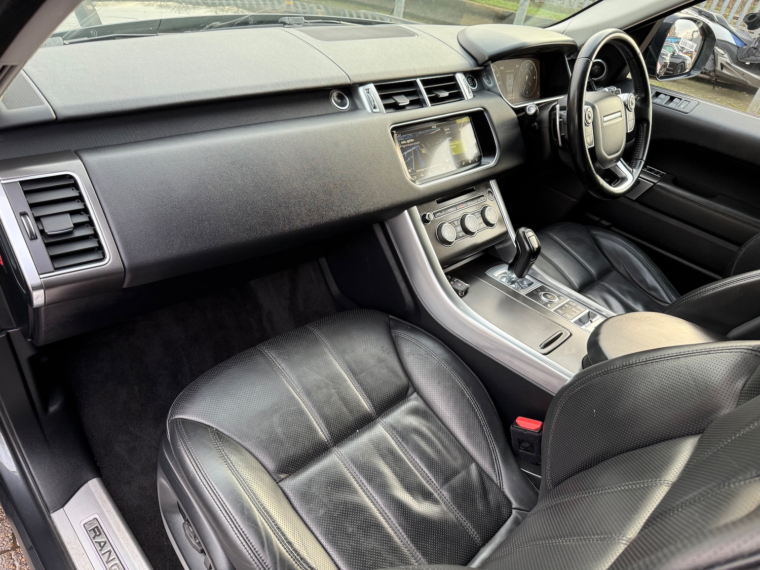 Used Land Rover Range Rover Sport 2017 for sale - 76638004: Photo 39