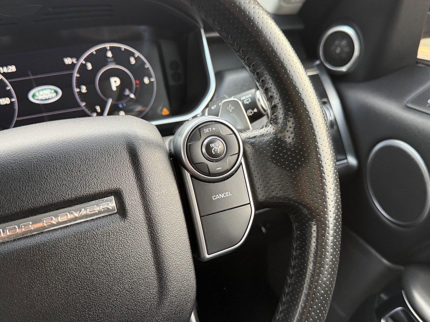 Used Land Rover Range Rover Sport 2017 for sale - 76638004: Photo 60