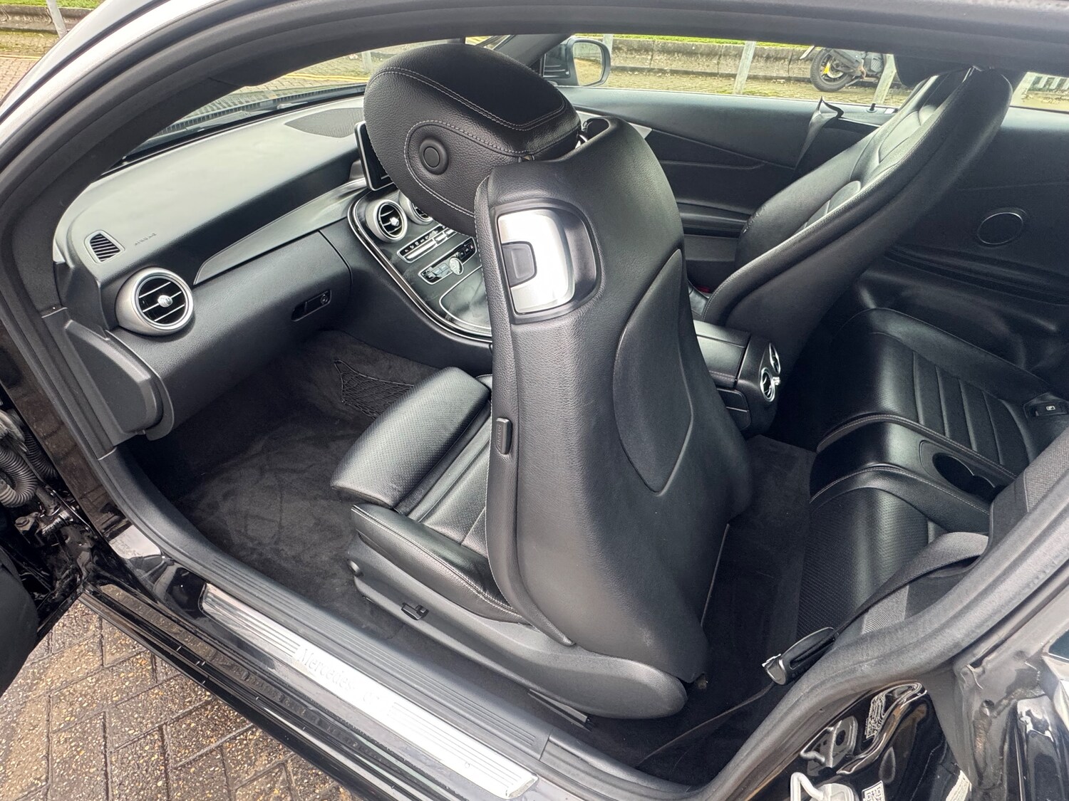 Used Mercedes-Benz C Class 2017 for sale - 76395586: Photo 34