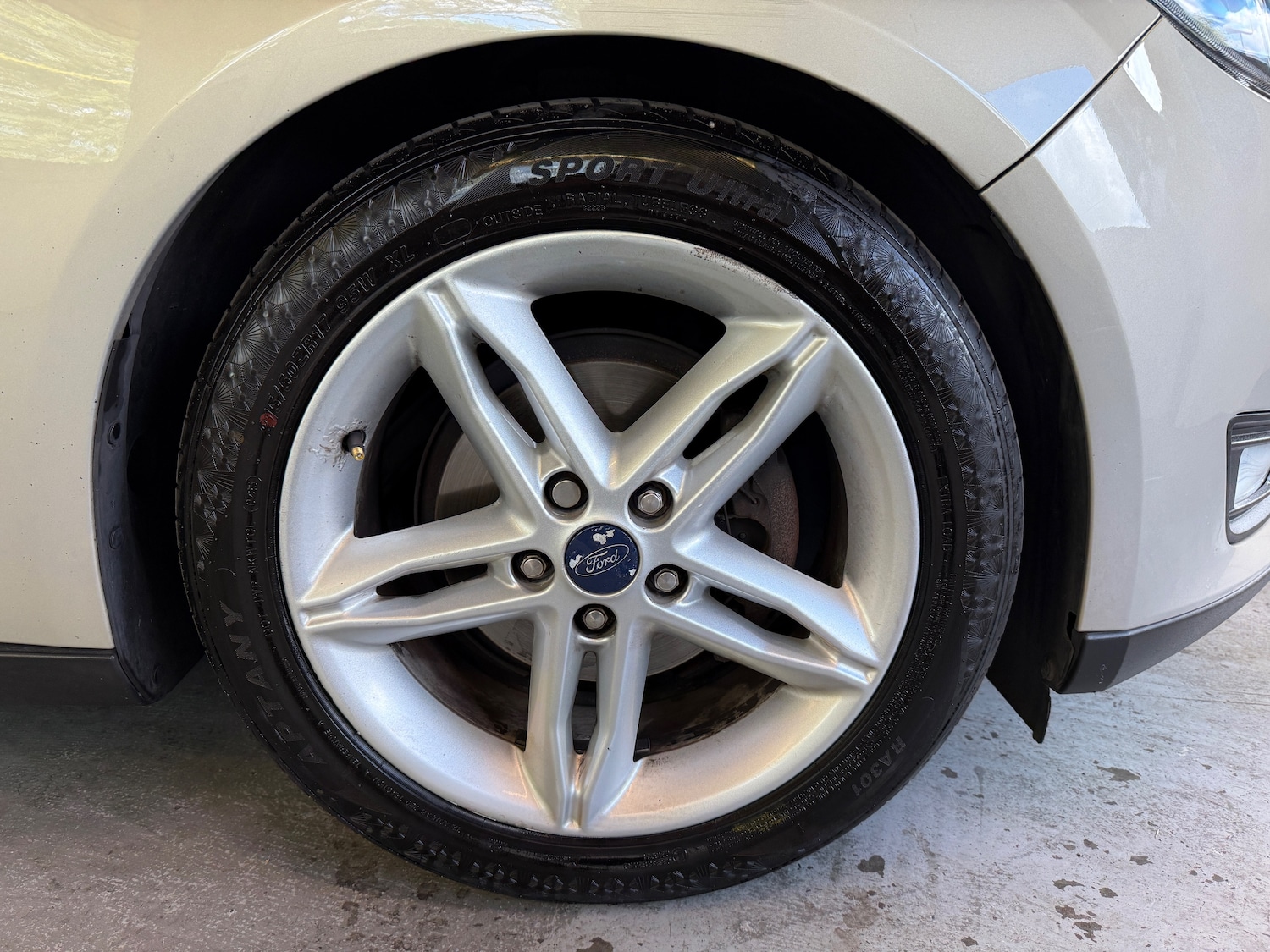 Used Ford Focus 2015 for sale - 77113427: Photo 44