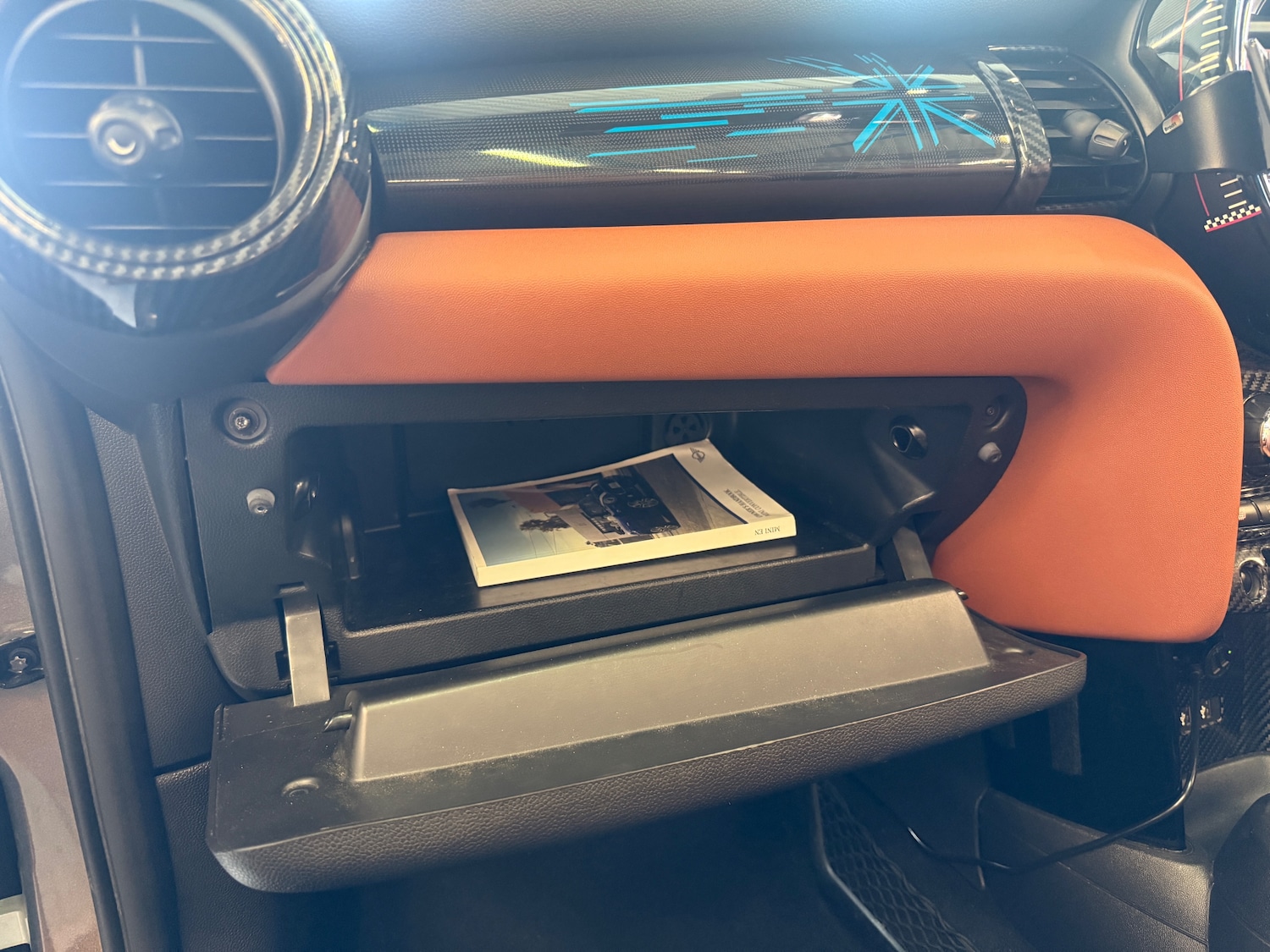 Used MINI Convertible 2018 for sale - 75222837: Photo 71