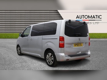 Used Peugeot Traveller 2018 for sale - 76937653: Photo