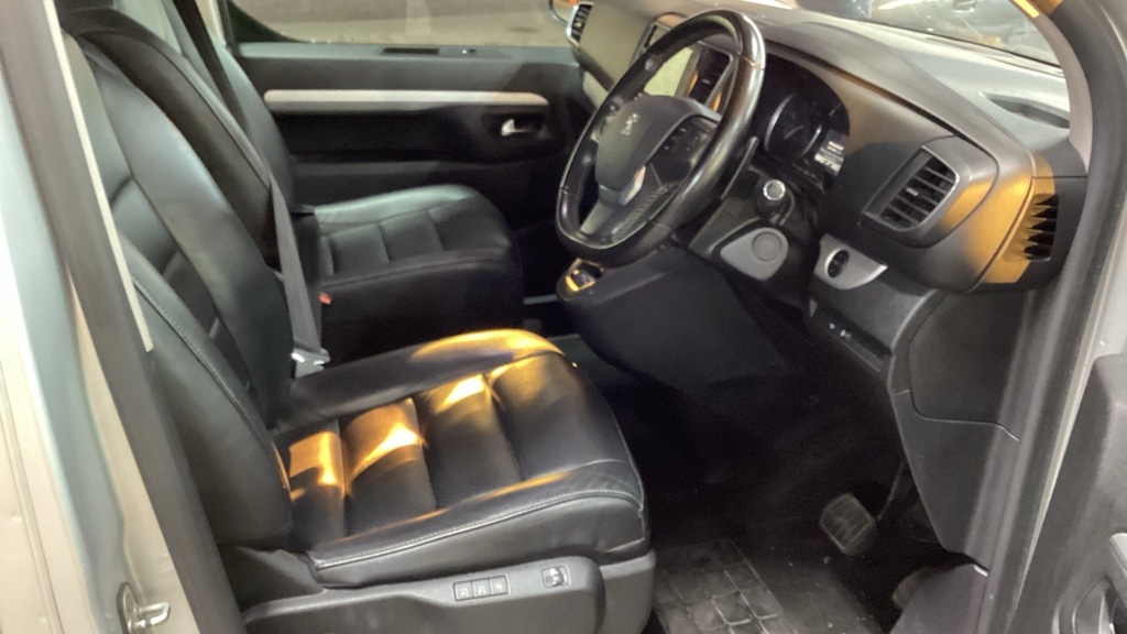 Used Peugeot Traveller 2018 for sale - 76937653: Photo 3