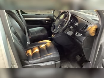 Used Peugeot Traveller 2018 for sale - 76937653: Photo