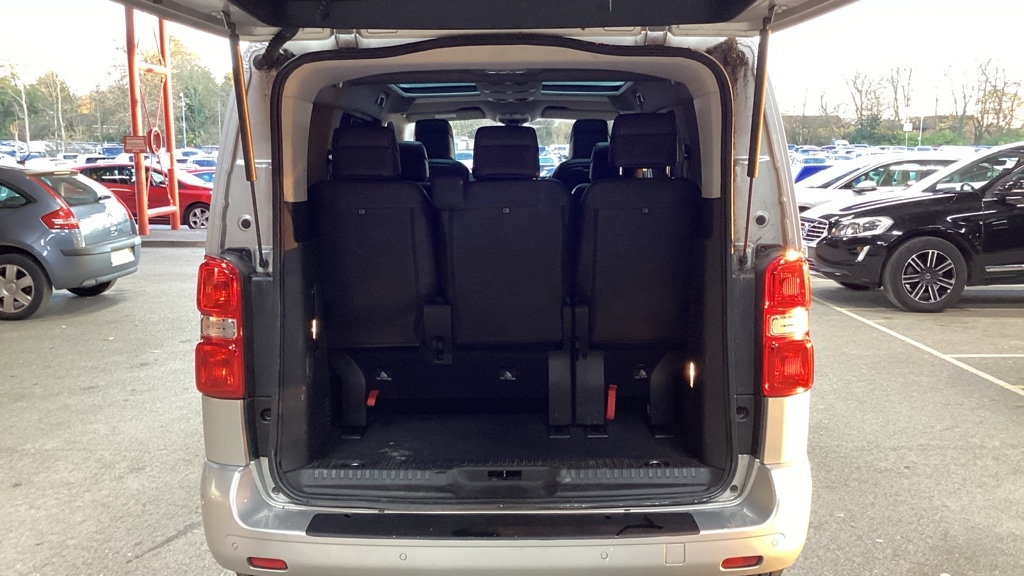 Used Peugeot Traveller 2018 for sale - 76937653: Photo 8