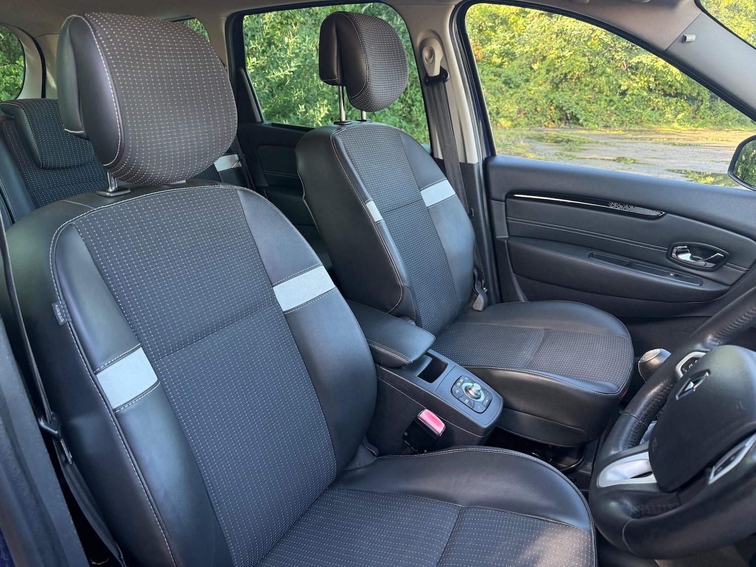 Vehicle 28