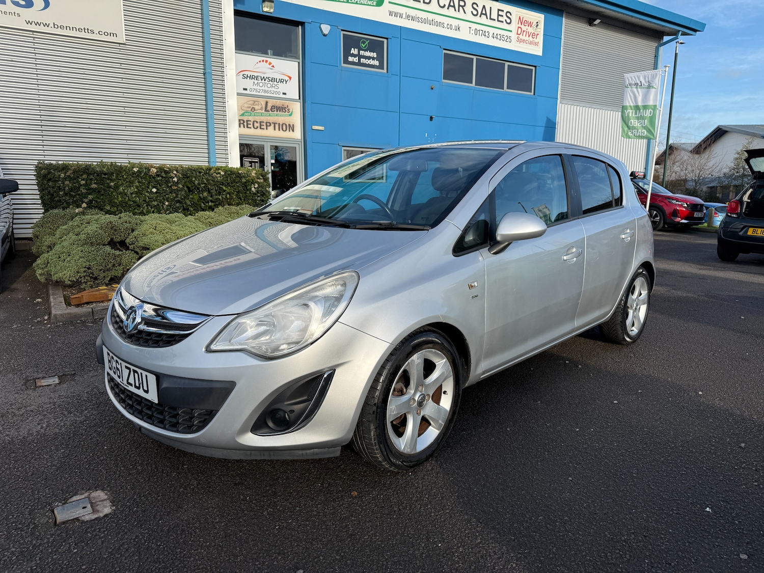 Used Vauxhall Corsa 2011 for sale - 76922687: Photo 1