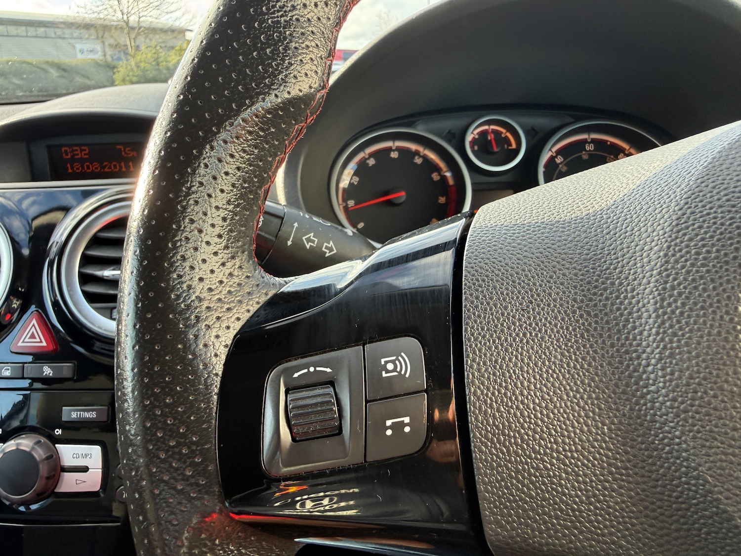 Used Vauxhall Corsa 2011 for sale - 76922687: Photo 16