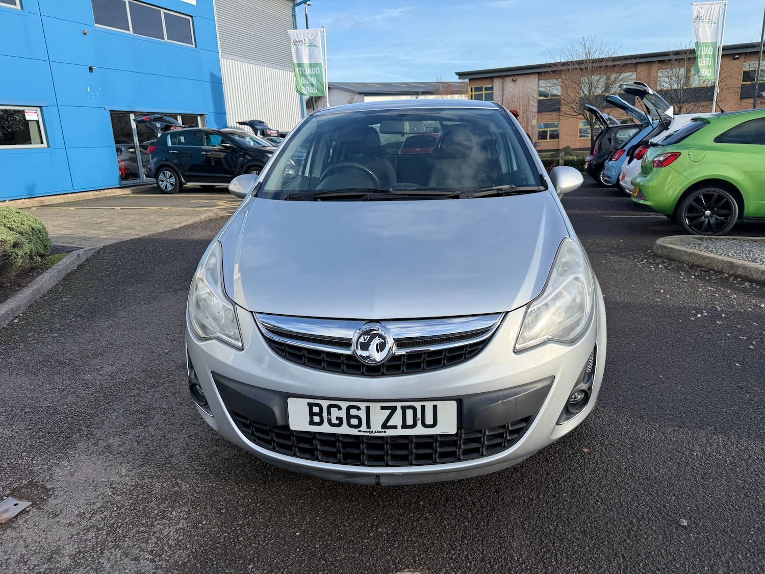 Used Vauxhall Corsa 2011 for sale - 76922687: Photo 2