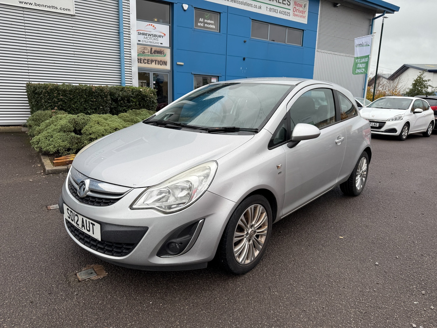 Used Vauxhall Corsa 2012 for sale - 76542233: Photo 1