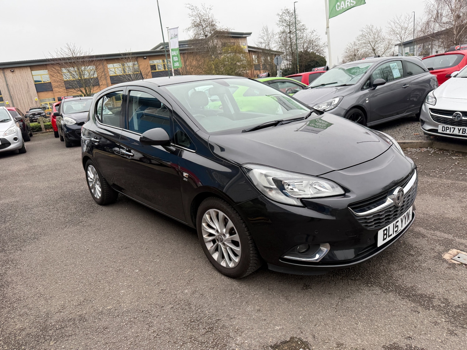 Used Vauxhall Corsa 2015 for sale - 77033576: Photo 2
