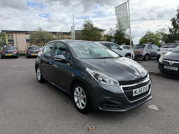 Used Peugeot 208 2017 for sale - 79691796: Photo