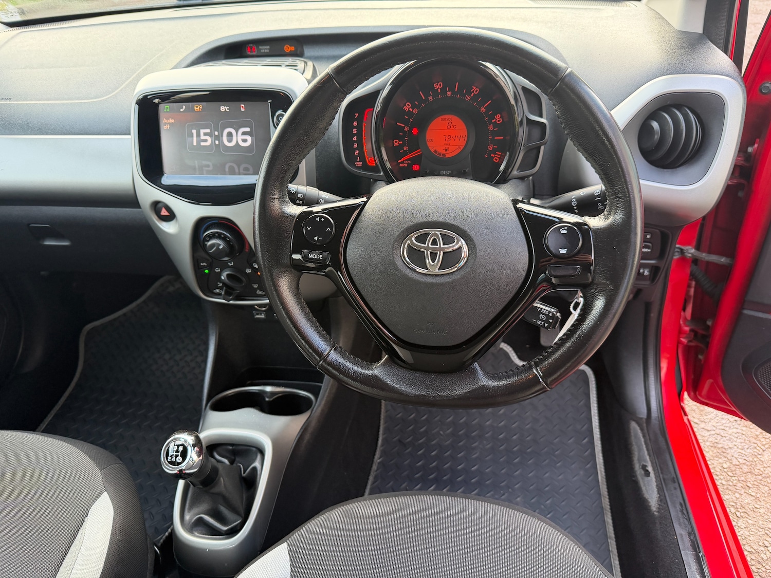 Used Toyota AYGO 2017 for sale - 77368807: Photo 14
