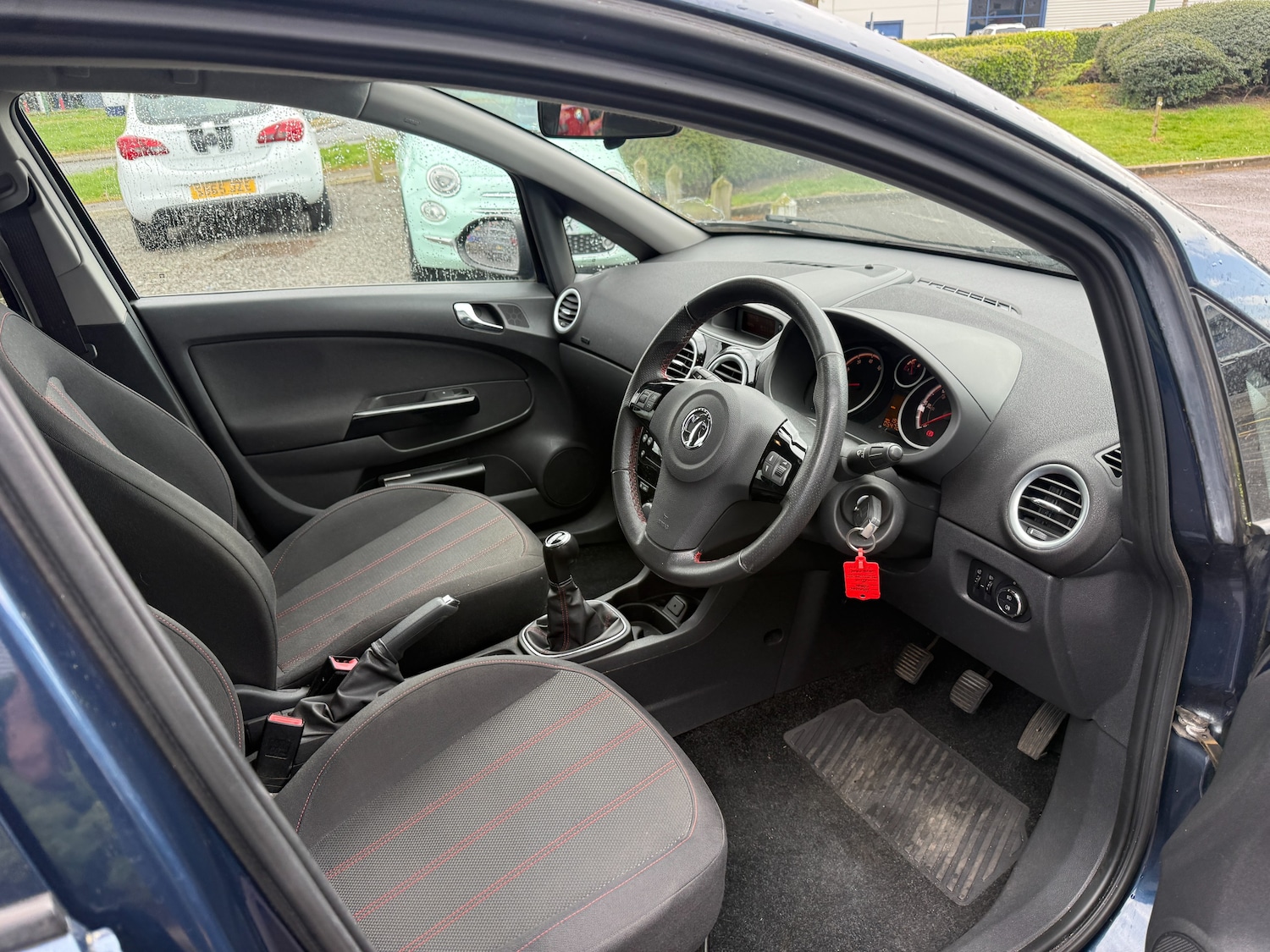 Used Vauxhall Corsa 2012 for sale - 78182602: Photo 3